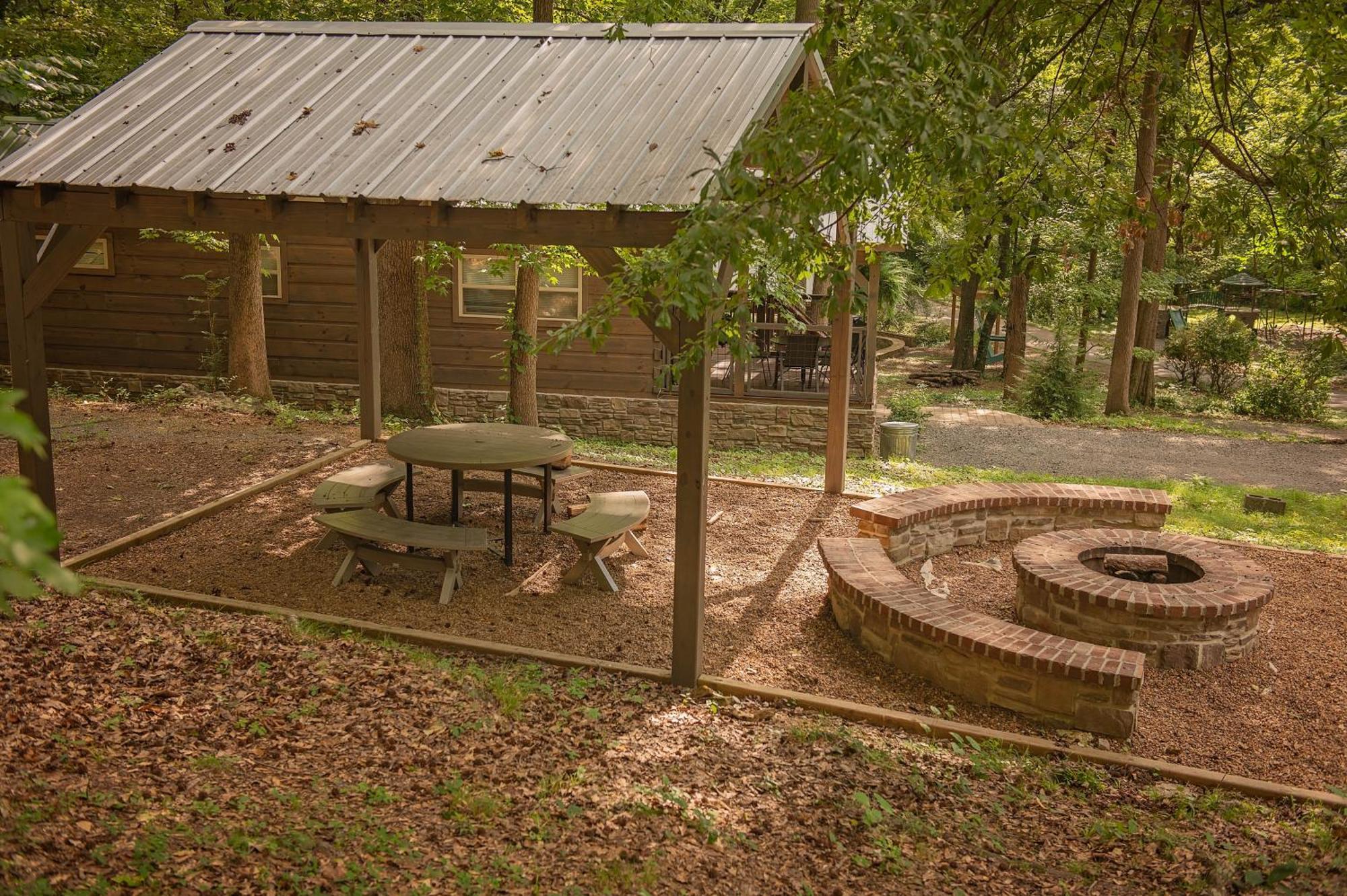 שאטאנוגה Ryon Tiny Home Cabin City-Side Rustic Retreat מראה חיצוני תמונה